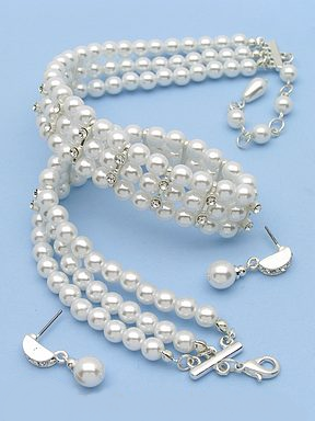  Pearl and crystal choker, 3 strand 6mm   13in with 3in extensions, 1in wide