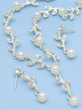  6mm faux pearl 17in 3in ext with earrings
